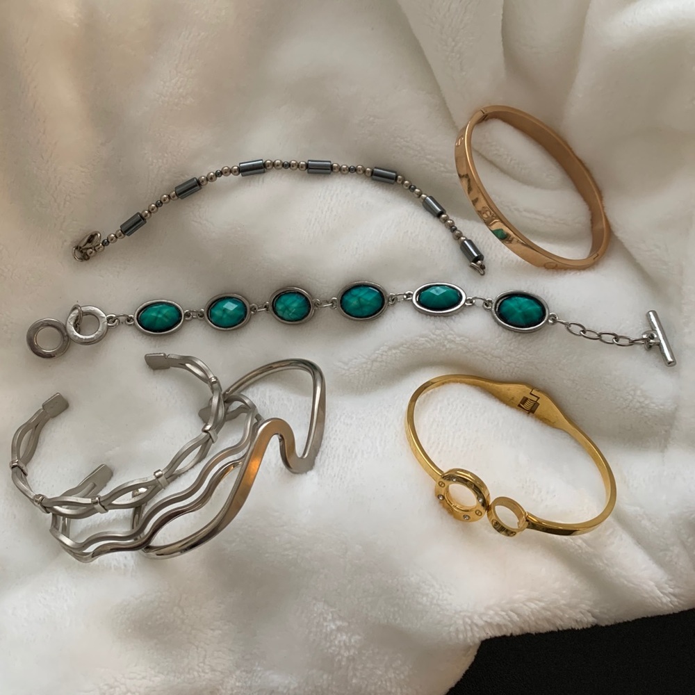 Lot of fashion bracelets